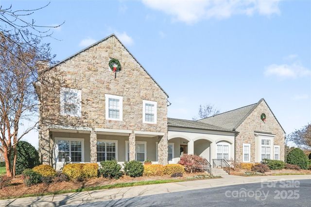 5517 Tipperlinn Way, Charlotte, NC 28278