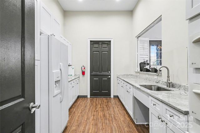 5517 Tipperlinn Way, Charlotte, NC 28278