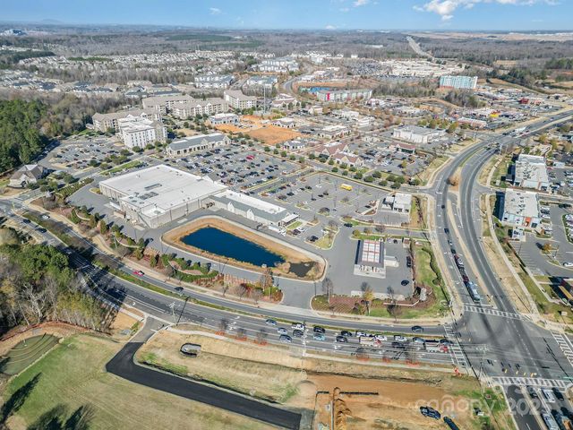 5517 Tipperlinn Way, Charlotte, NC 28278