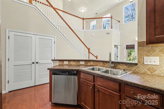 5517 Tipperlinn Way, Charlotte, NC 28278