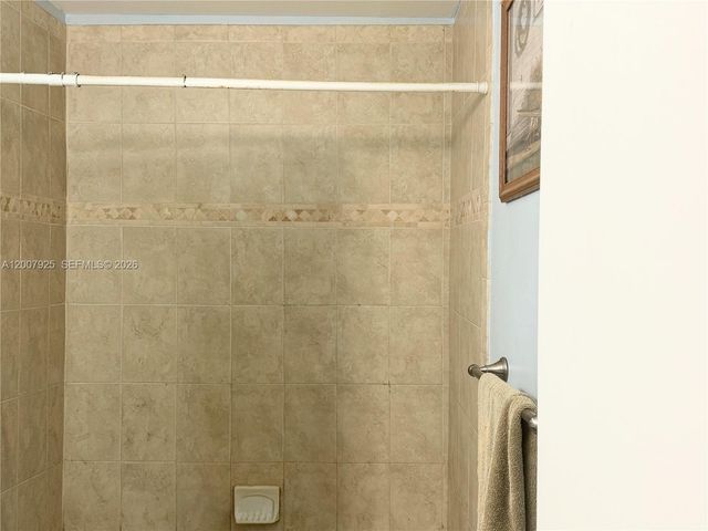 13541 SW 10th Pl, Davie, FL 33325