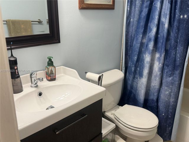 13541 SW 10th Pl, Davie, FL 33325