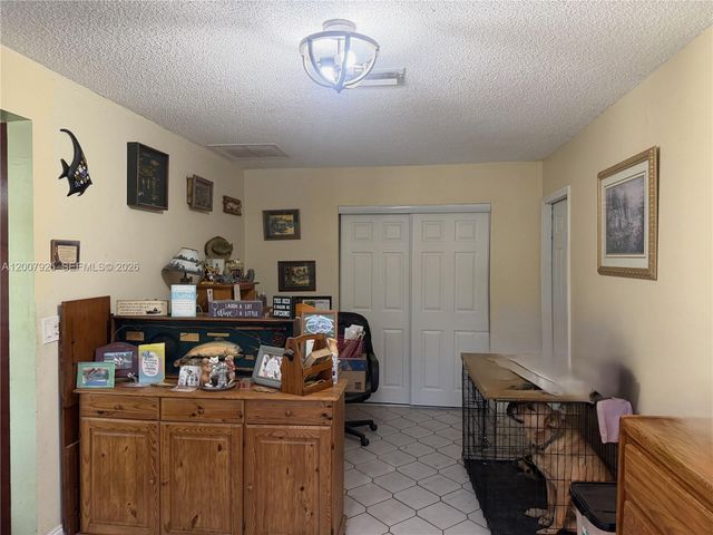 13541 SW 10th Pl, Davie, FL 33325