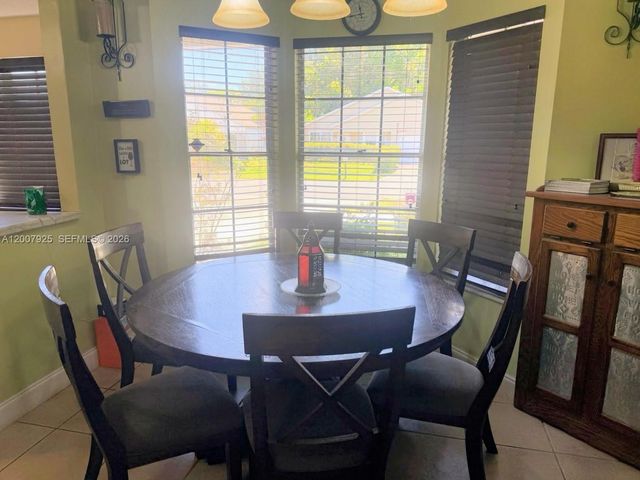 13541 SW 10th Pl, Davie, FL 33325