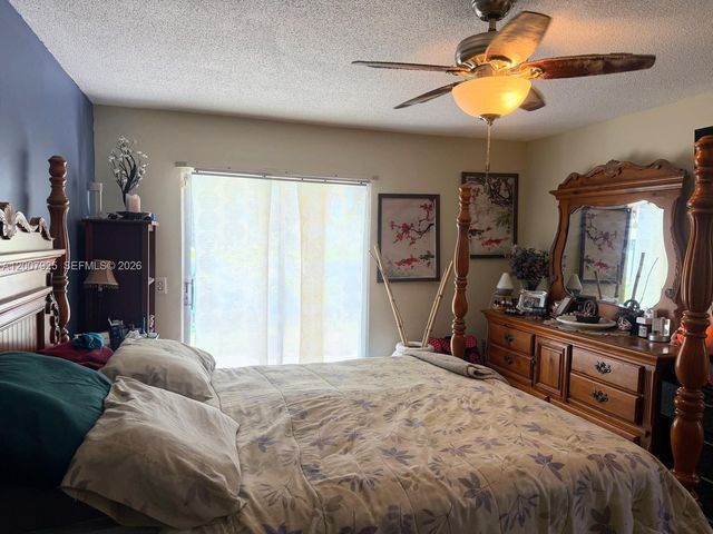 13541 SW 10th Pl, Davie, FL 33325
