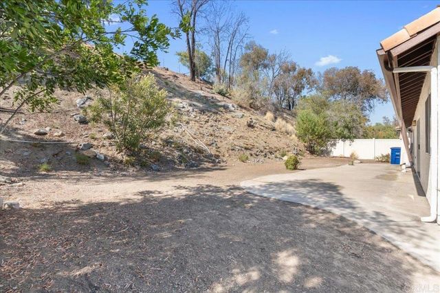 11782 Calle Albara, El Cajon, CA 92019