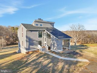 135 FREYS FORD LN, Locust Dale, VA 22948