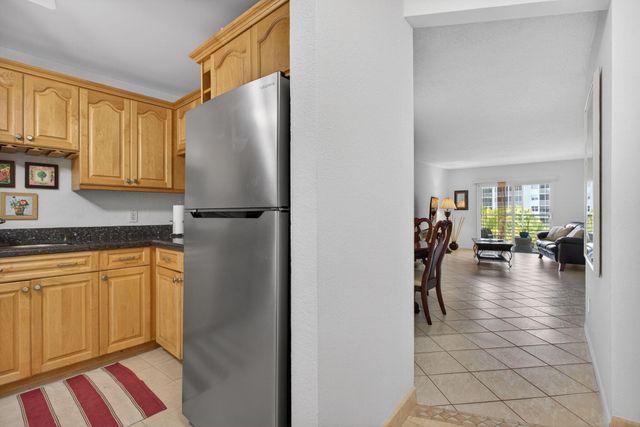 2731 NE 14TH ST Causeway 405, Pompano Beach, FL 33062