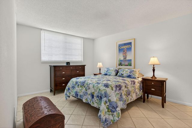 2731 NE 14TH ST Causeway 405, Pompano Beach, FL 33062