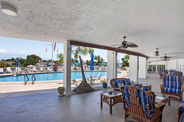 2731 NE 14TH ST Causeway 405, Pompano Beach, FL 33062