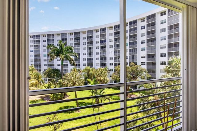 2731 NE 14TH ST Causeway 405, Pompano Beach, FL 33062