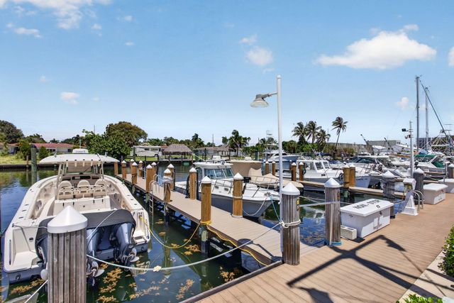 2731 NE 14TH ST Causeway 405, Pompano Beach, FL 33062