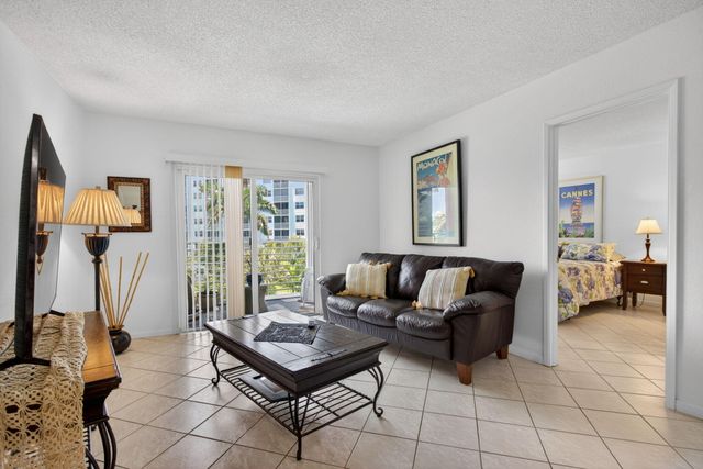 2731 NE 14TH ST Causeway 405, Pompano Beach, FL 33062