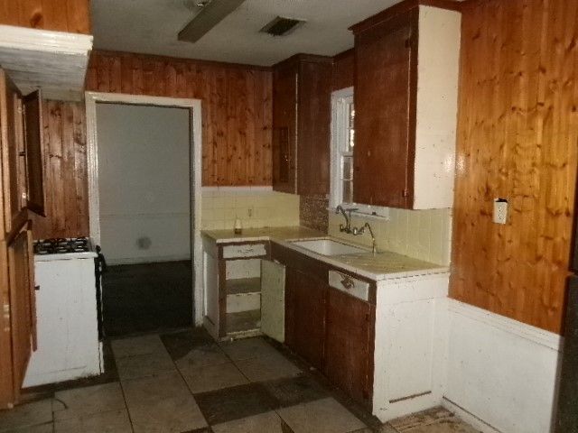 1807 Shady Lane, Shreveport, LA 71118