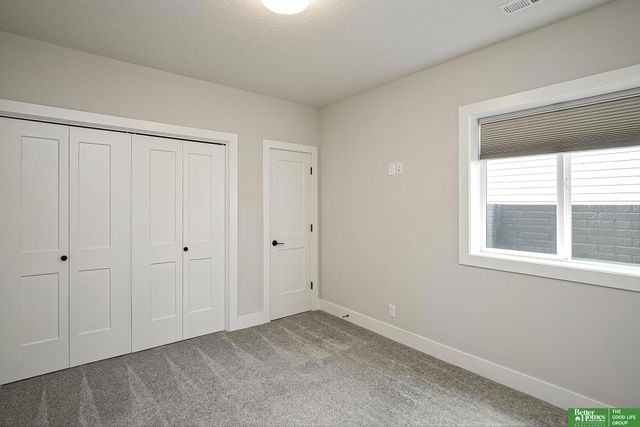 6513 S 208th Avenue, Elkhorn, NE 68022