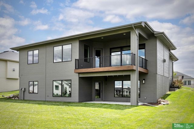 6513 S 208th Avenue, Elkhorn, NE 68022