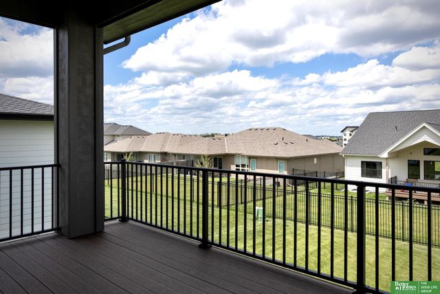 6513 S 208th Avenue, Elkhorn, NE 68022