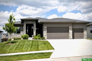 6513 S 208th Avenue, Elkhorn, NE 68022