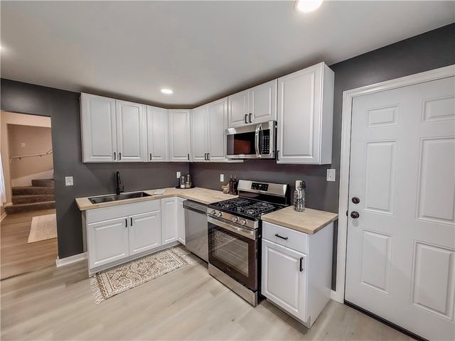 239 Paul St, Mt Washington, PA 15211