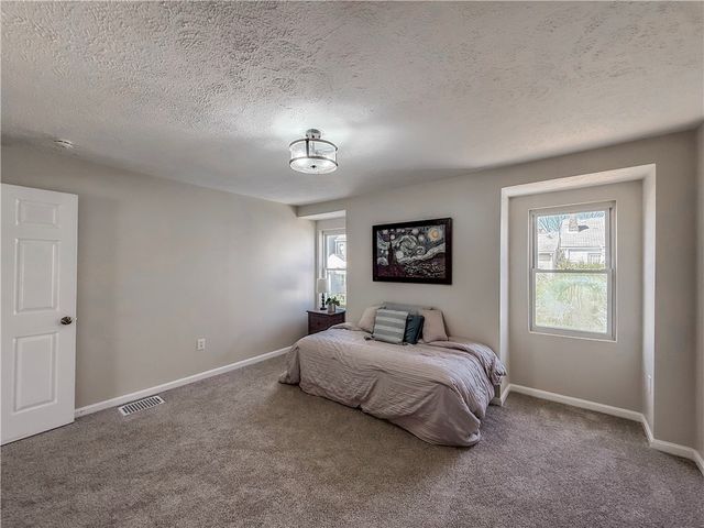 239 Paul St, Mt Washington, PA 15211