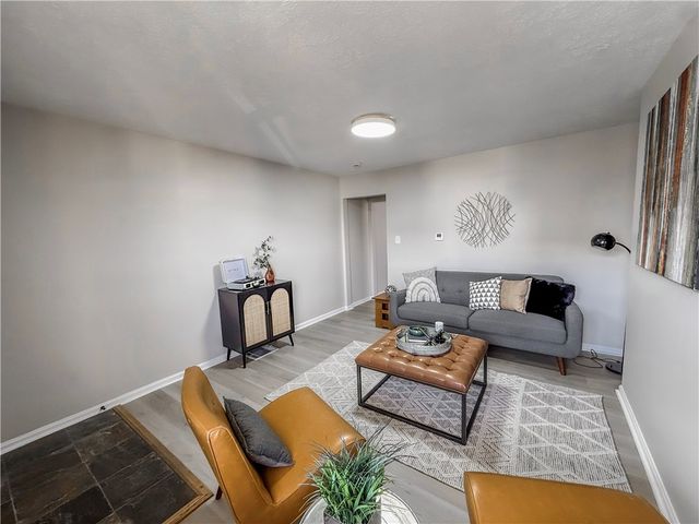 239 Paul St, Mt Washington, PA 15211