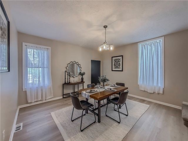 239 Paul St, Mt Washington, PA 15211