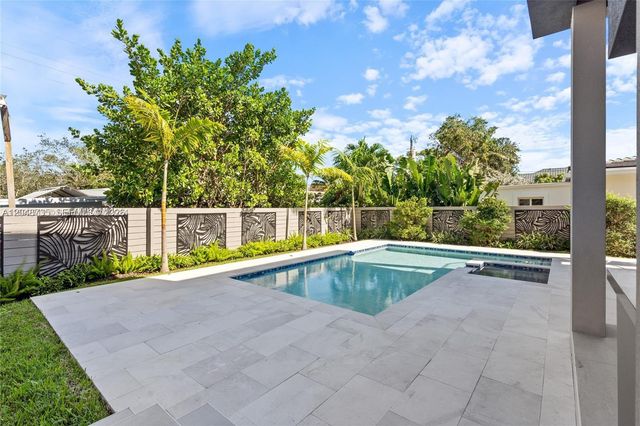801 SE 11th Court, Fort Lauderdale, FL 33316