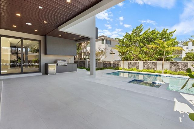 801 SE 11th Court, Fort Lauderdale, FL 33316