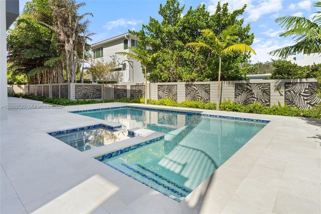 801 SE 11th Court, Fort Lauderdale, FL 33316