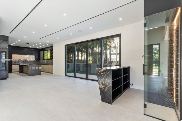 801 SE 11th Court, Fort Lauderdale, FL 33316