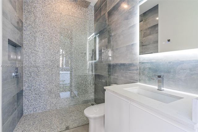801 SE 11th Court, Fort Lauderdale, FL 33316
