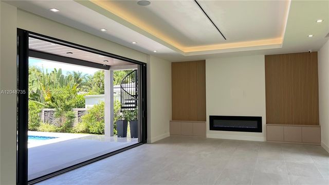 801 SE 11th Court, Fort Lauderdale, FL 33316
