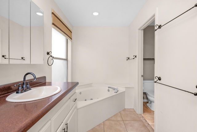 924 Shalimar Point Drive, Shalimar, FL 32579