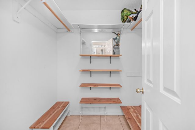 924 Shalimar Point Drive, Shalimar, FL 32579