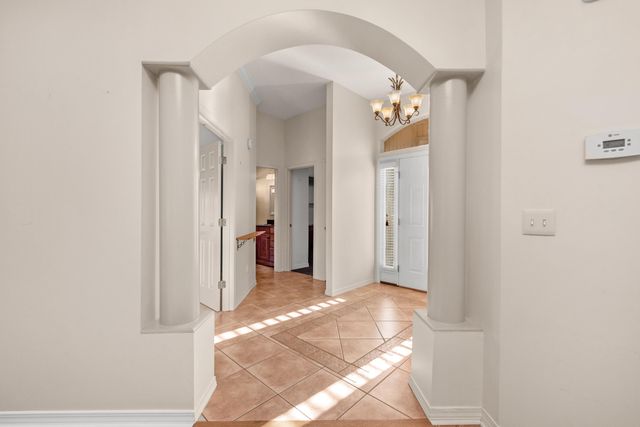 924 Shalimar Point Drive, Shalimar, FL 32579