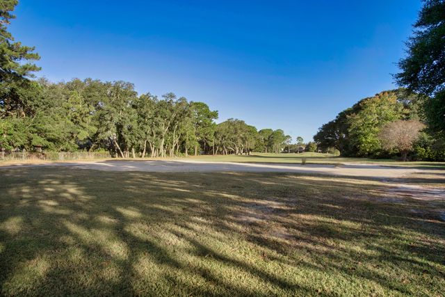 924 Shalimar Point Drive, Shalimar, FL 32579