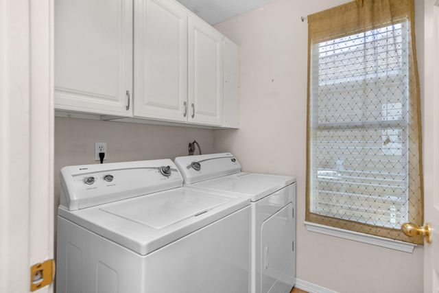 924 Shalimar Point Drive, Shalimar, FL 32579