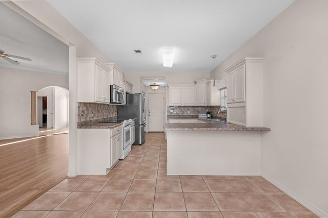 924 Shalimar Point Drive, Shalimar, FL 32579