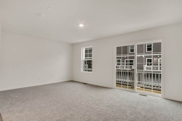 434 Lakeshore Court, St. Charles, IL 60174