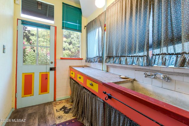 417 N Main Avenue, Tucson, AZ 85701