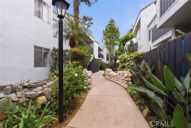 18645 Hatteras Street 289, Tarzana (los Angeles), CA 91356
