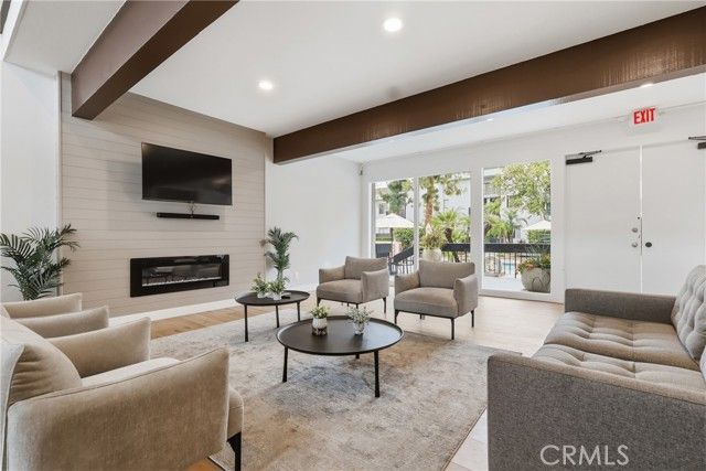 18645 Hatteras Street 289, Tarzana (los Angeles), CA 91356