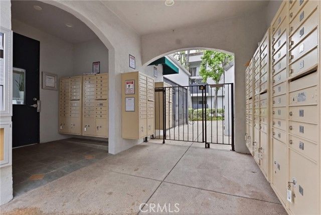 18645 Hatteras Street 289, Tarzana (los Angeles), CA 91356