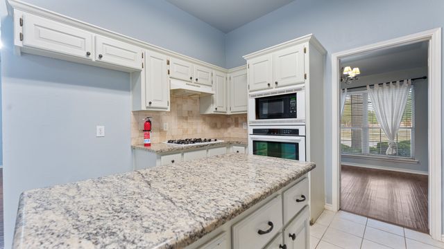 525 Mustang Ridge Drive, Murphy, TX 75094