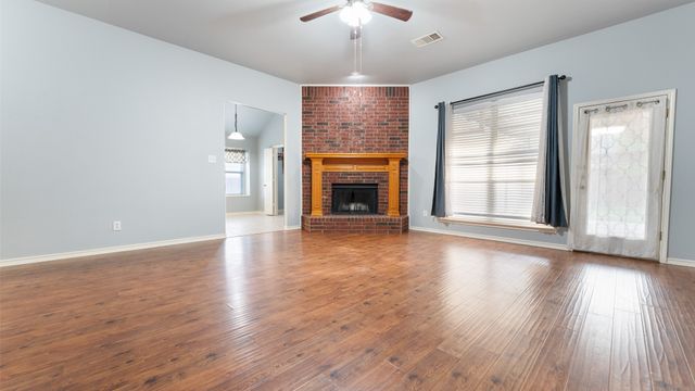 525 Mustang Ridge Drive, Murphy, TX 75094