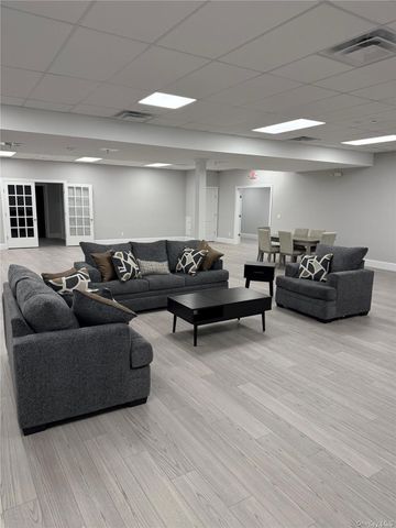 776 Fulton Street 3A, Farmingdale, NY 11735