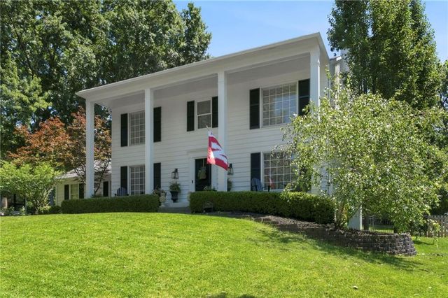 12862 Sagamore Road, Leawood, KS 66209