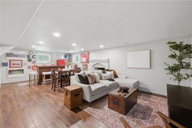 12862 Sagamore Road, Leawood, KS 66209