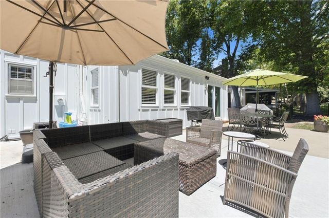 12862 Sagamore Road, Leawood, KS 66209