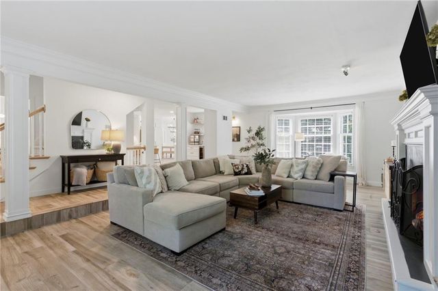 12862 Sagamore Road, Leawood, KS 66209